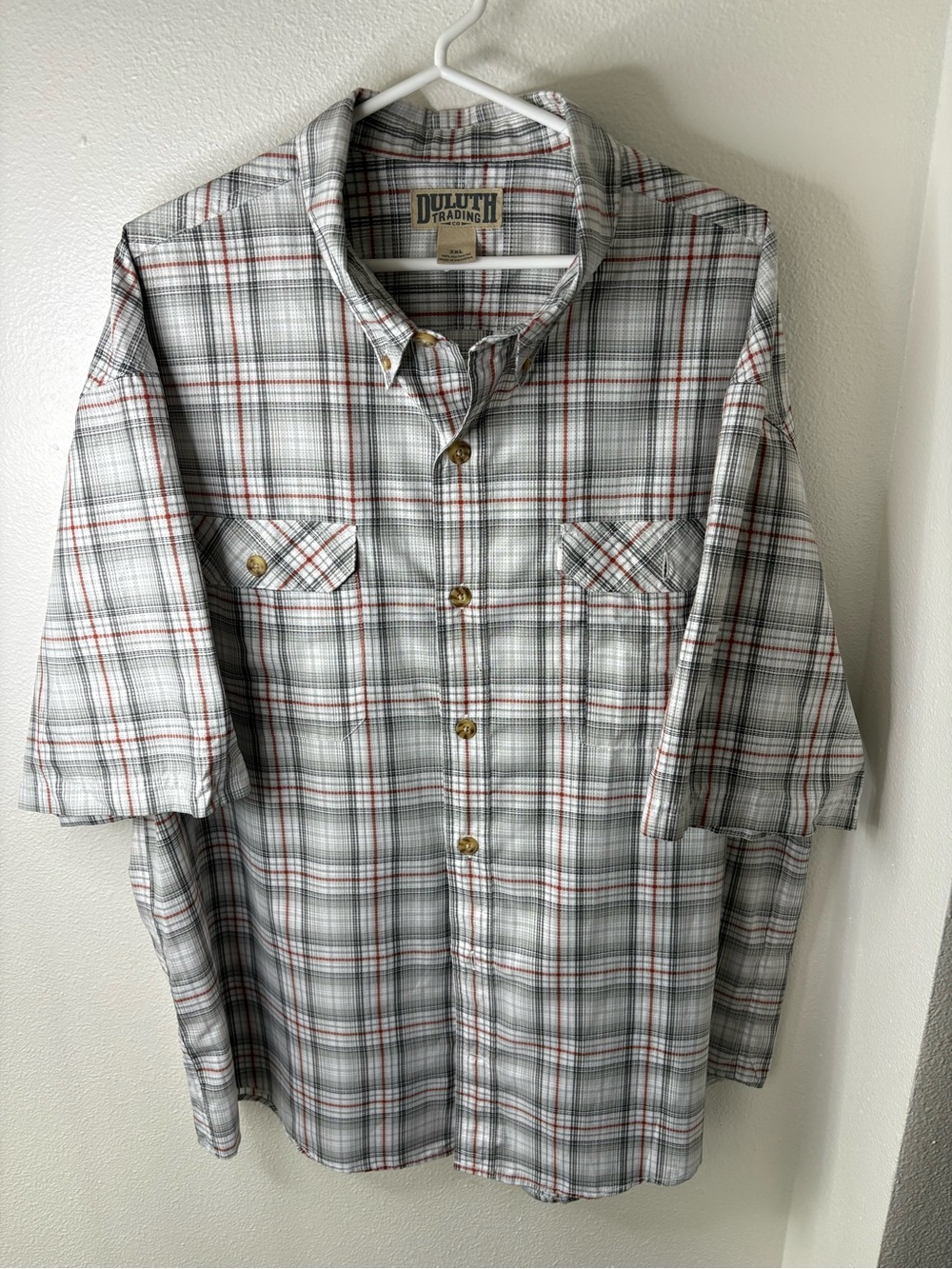 Duluth Trading Co Men's Gray Plaid Short-Sleeve Button-Down with Orange Accents